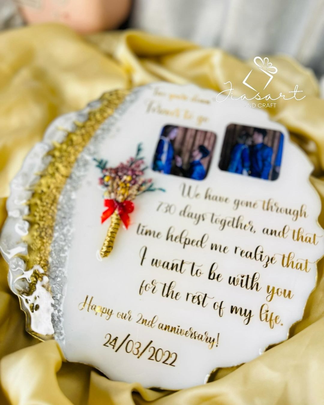 Anniversary Gift for Couple - Personalized Resin Art